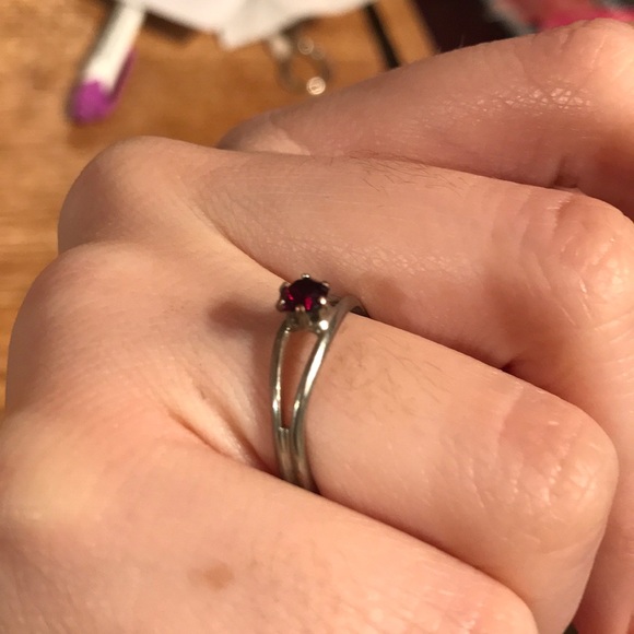 Red ruby ring - Picture 4 of 4